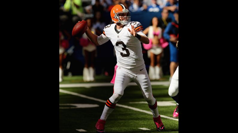 Cleveland's Brandon Weeden throws a pass on Sunday against the Indianapolis Colts.