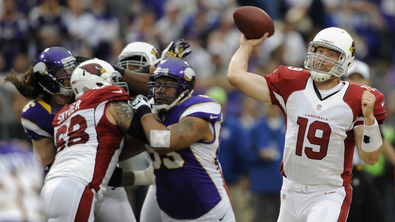 John Skelton of the Cardinals passes the ball during the first quarter against the Minnesota Vikings on Sunday.