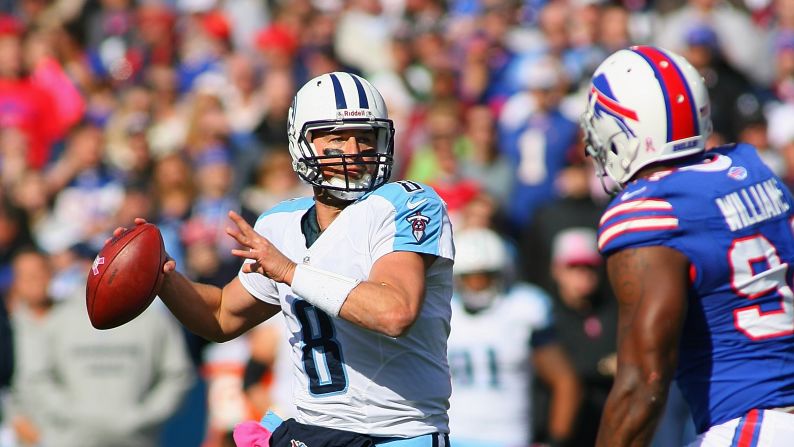 Titans quarterback Matt Hasselbeck looks to pass during Sunday's game against the Bills.