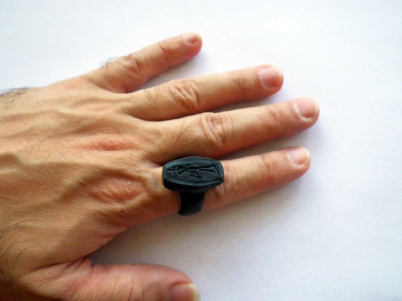 The self-setting rubber has stylistic as well as practical purposes. It can be used to repair buttons and zips on clothes as well as fashion bespoke jewellery.