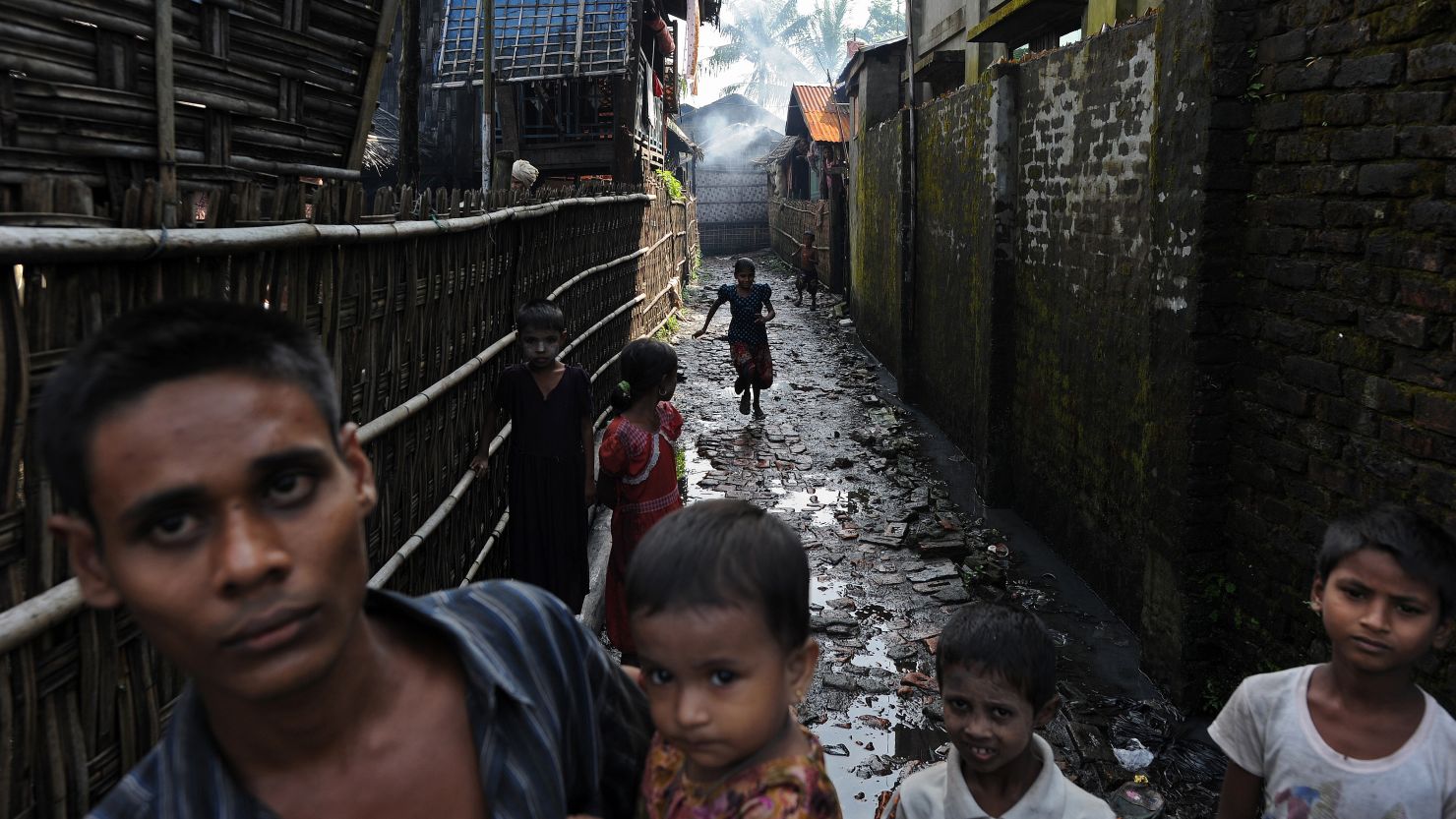 HRW warns of a further humanitarian crisis in Rohingya camps with the coming of the rainy season 