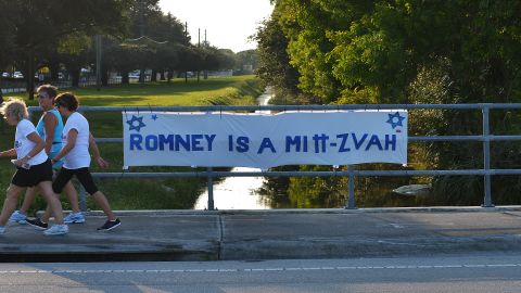 A banner touts Mitt Romney's support for Israel in Boca Raton, Florida, on October 20.