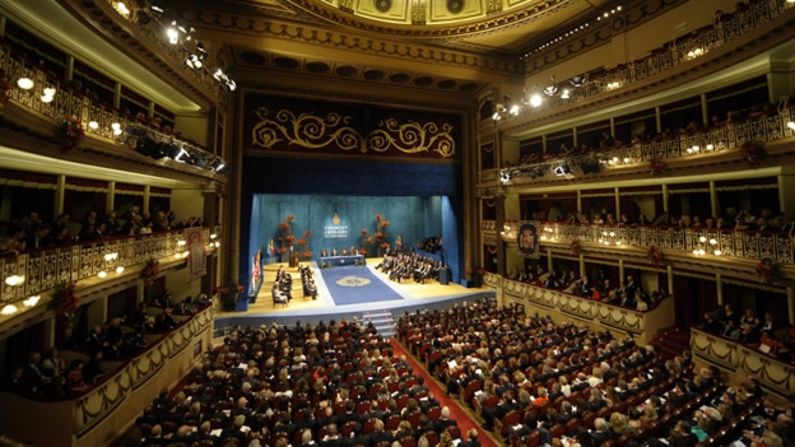 Como cada año, el Teatro Campoamor acogió la entrega de los premios Príncipe de Asturias que en este 2012 estuvieron enmarcados por la crisis española.