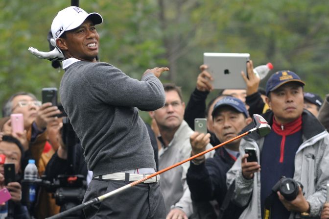 "On the tee boxes there were so many camera clicks it sounded like machine gun fire," Shipnuck wrote.