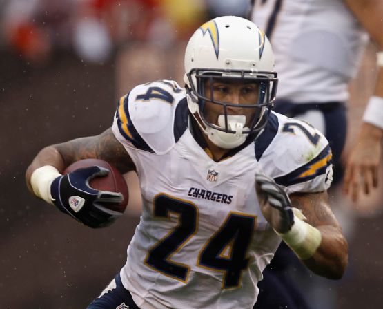 San Diego Chargers running back Ryan Mathews runs the ball against the Cleveland Browns during Sunday's game in Cleveland.
