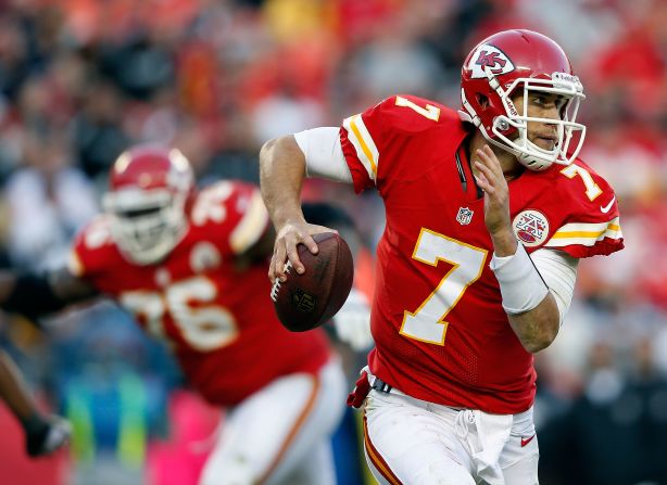 Kansas City quarterback Matt Cassel scrambles during Sunday's game.