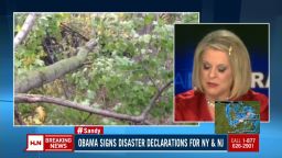 exp Nancy Grace talks to a superstorm Sandy survivor_00002001