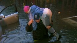 ac tuchman hoboken rescues with mayor_00003720