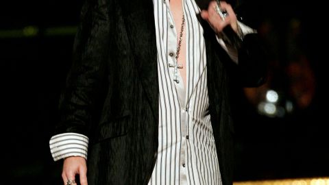 罗斯在纽约市举行的 2006 年 MTV 音乐录影带颁奖典礼上颁奖。