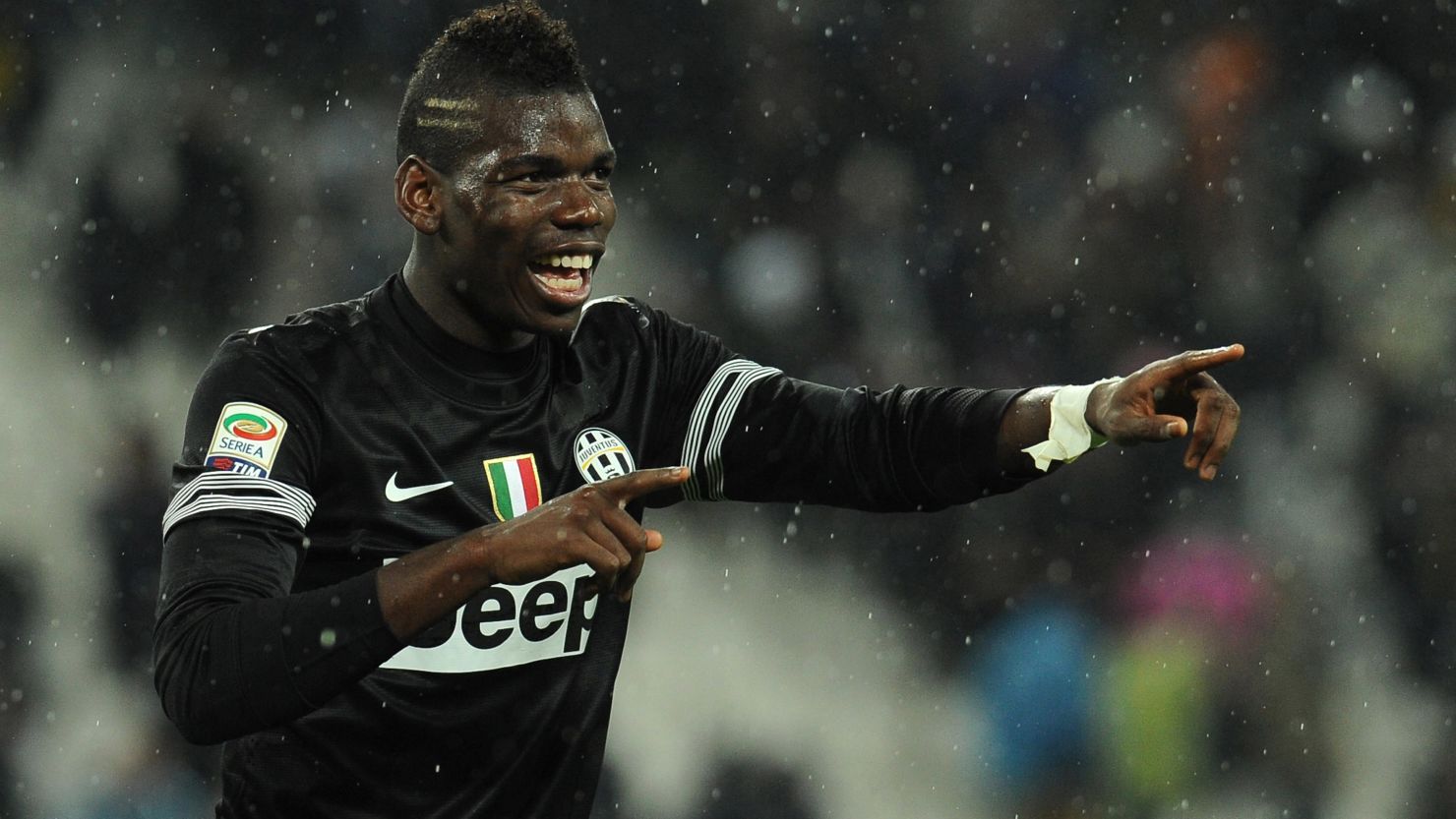 Paul Pogba fired home a 92nd minute winner as Juventus stretched its lead at the top of Serie A to four points.