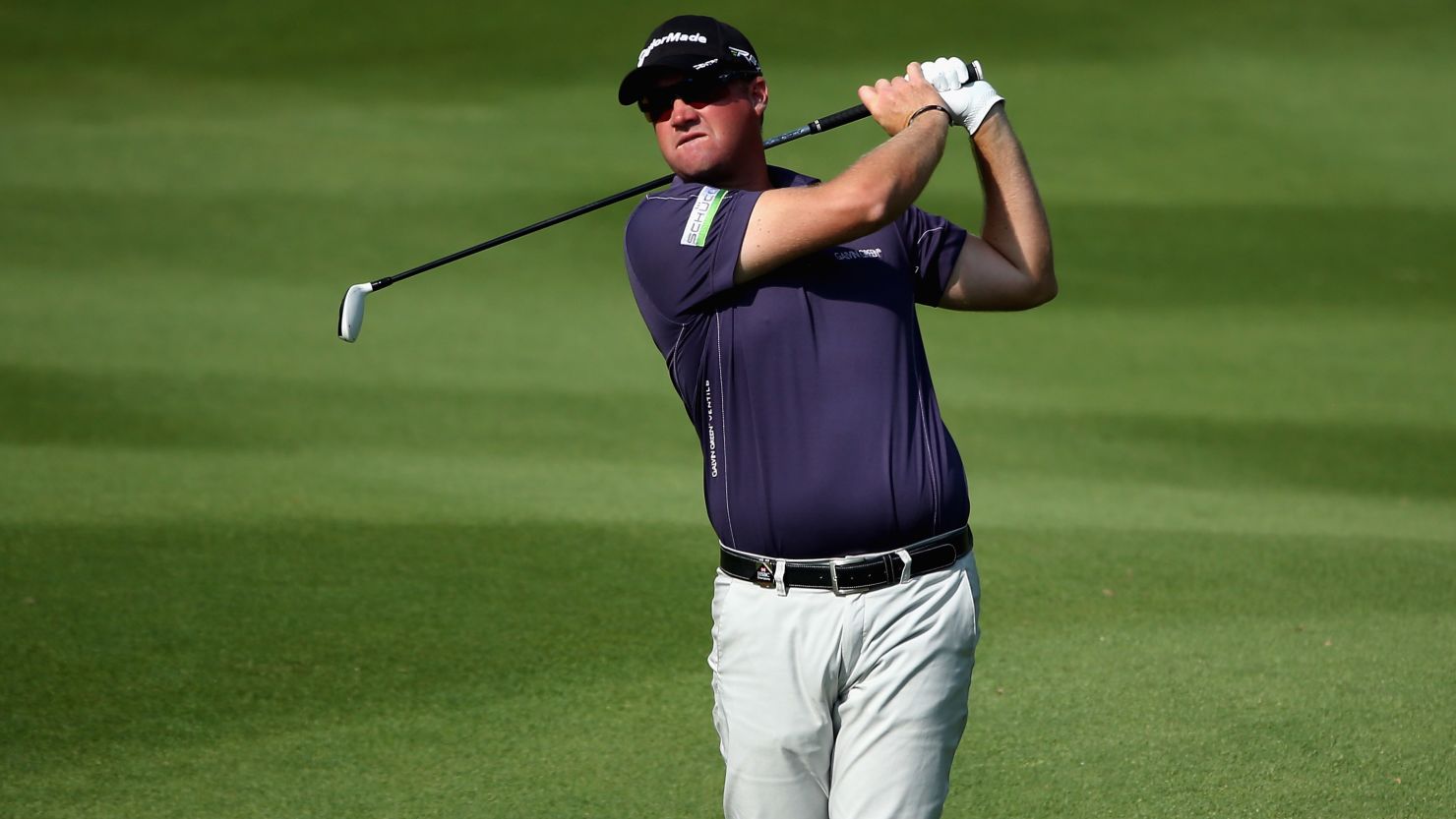 Peter Hanson is determined to catch Rory McIlroy in the Race for Dubai by claiming victory at Mission Hills.