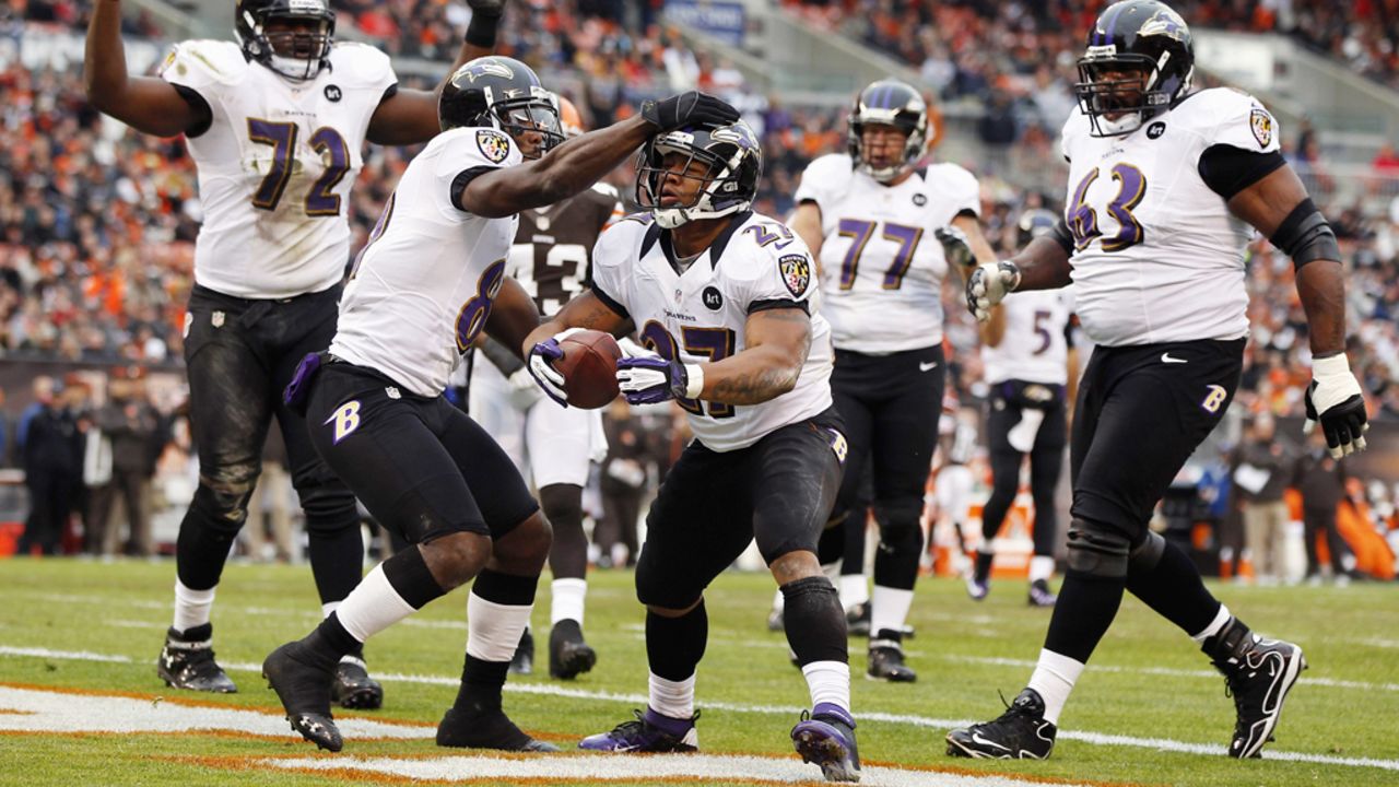 Running back Ray Rice of the Ravens celebrates after scoring a touchdown with wide receiver Anquan Boldin during a game against the Browns on Sunday.