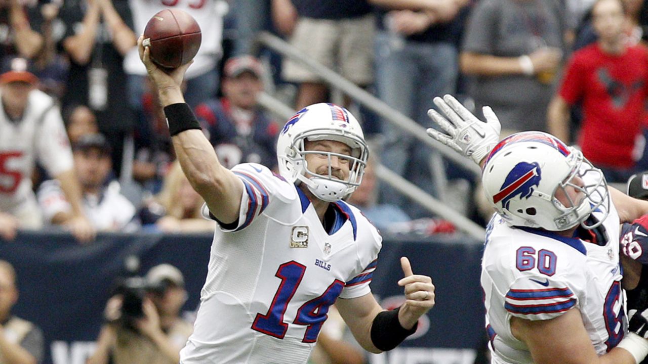Bills quarterback Ryan Fitzpatrick passes the ball against the Texans.
