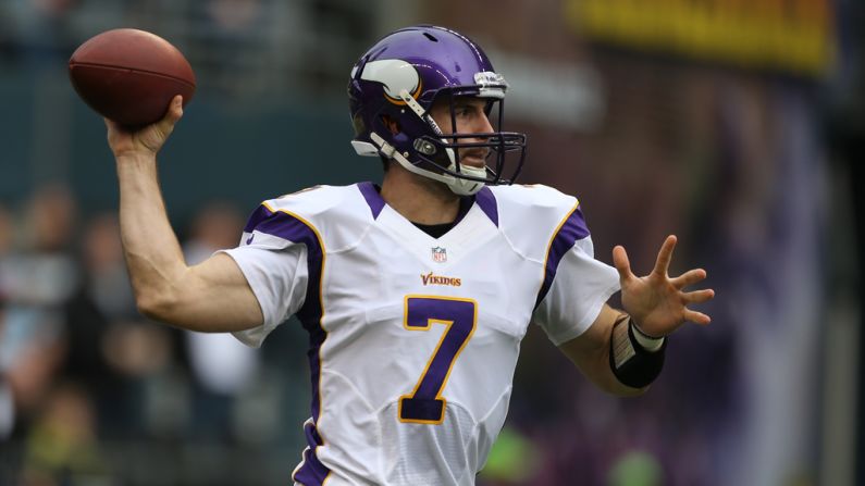 Quarterback Christian Ponder of the Vikings passes against the Seahawks on Sunday.