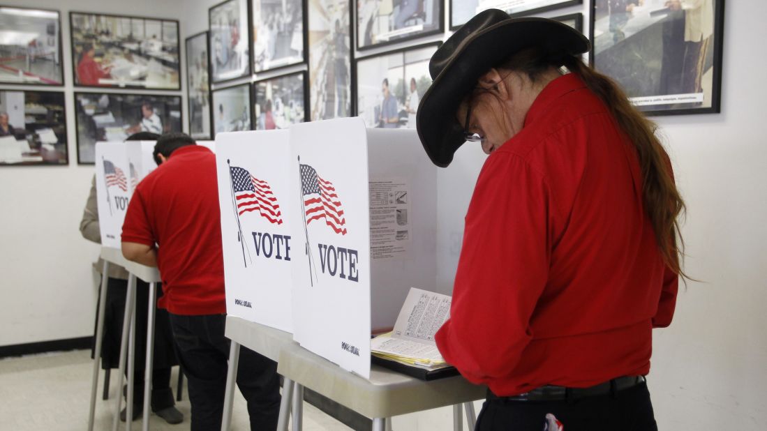 Carol Braddock of Los Angeles casts her vote in Norwalk, California, on October 25.