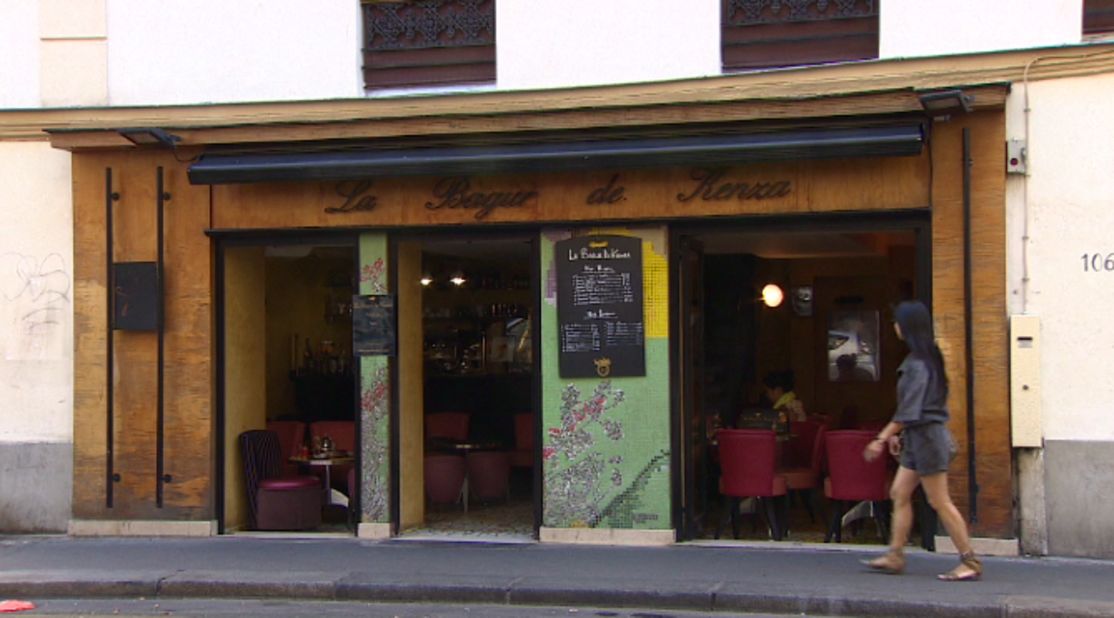 "La Bagur de Kenza" is in 11th arrondissement. When it first opened few people ventured there, because the street was unlit at night. Today, it is a thriving neighborhood.