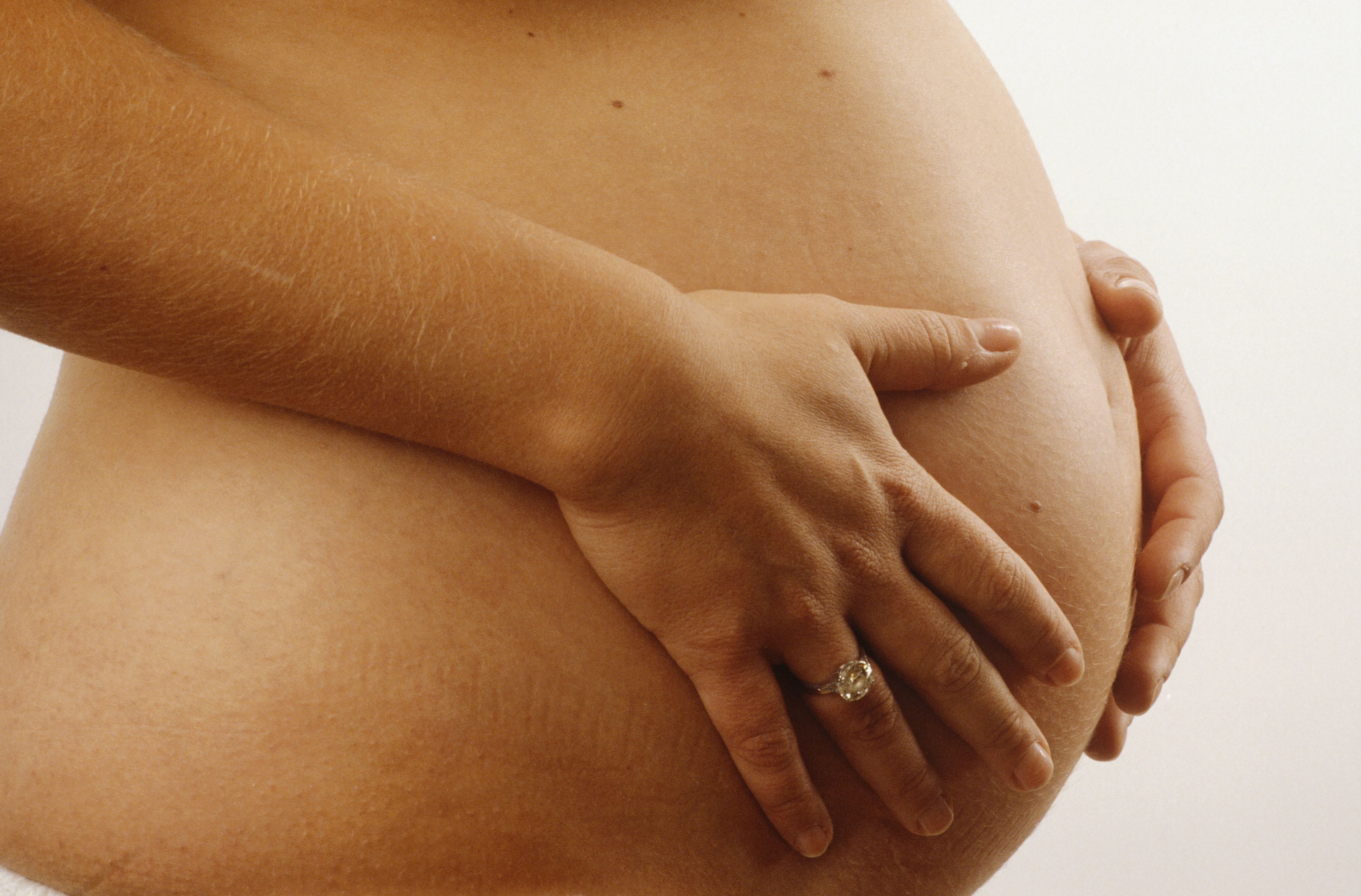 Беременная женщина с мочекаменным болезням картинки