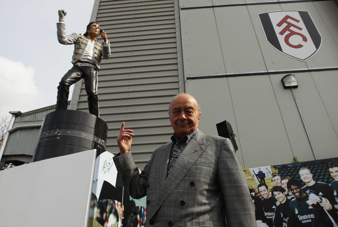 More unusually in April 2011, Fulham chairman Mohamed Al Fayed unveiled a statue in tribute to singer Michael Jackson, who died in 2009, outside the English Premier League club's Craven Cottage ground. 