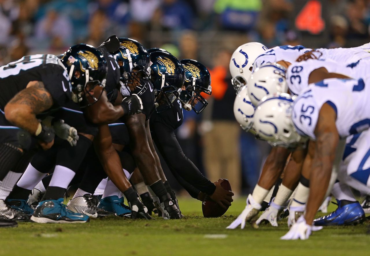 The Jaguars and the Colts line up during the game on Thursday.