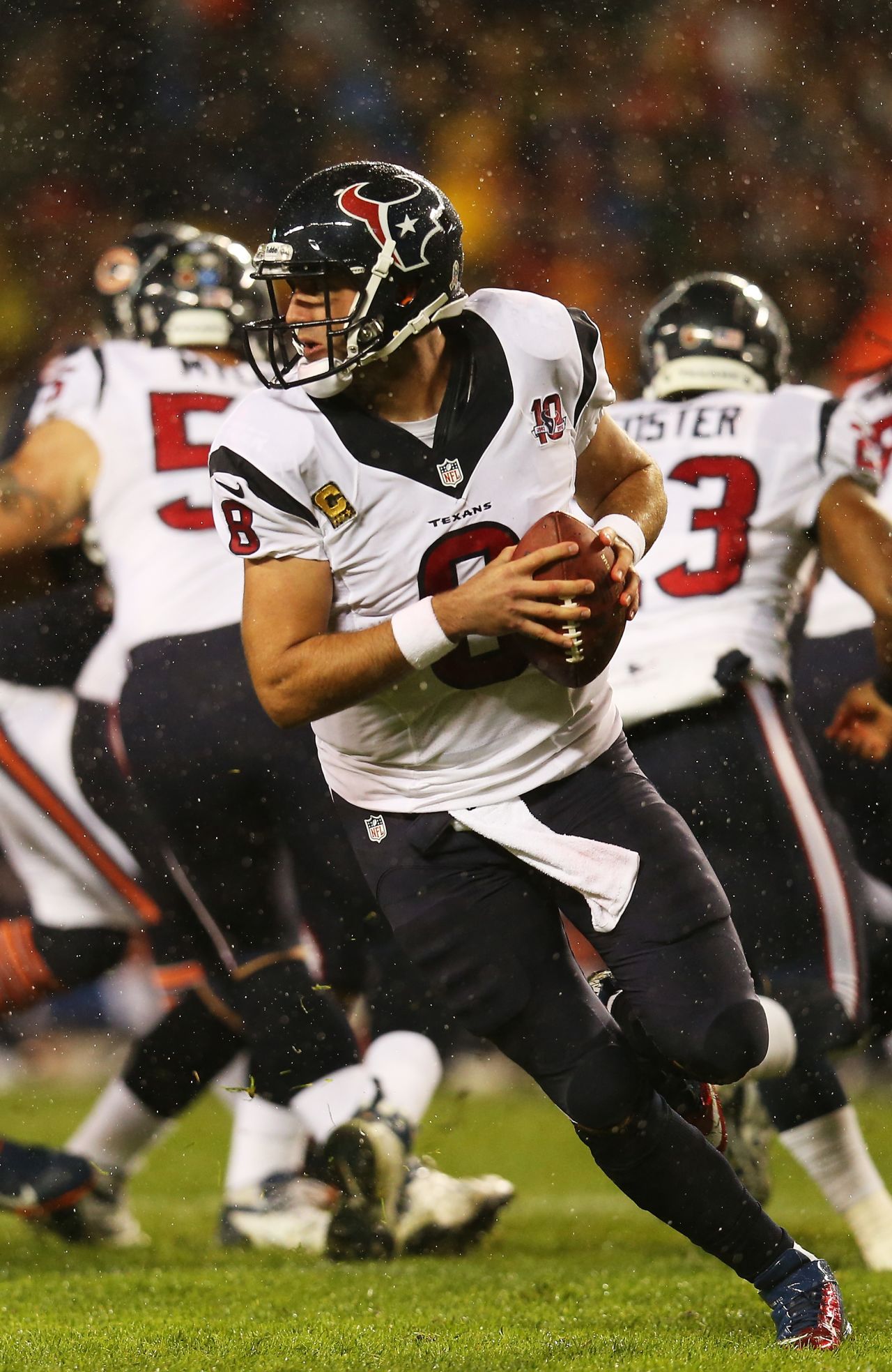 Quarterback Matt Schaub of the Texans drops back to pass against the Bears in the first quarter on Sunday.