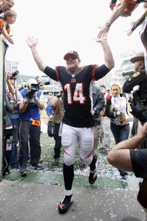 Andy Dalton of the Bengals celebrates on Sunday.