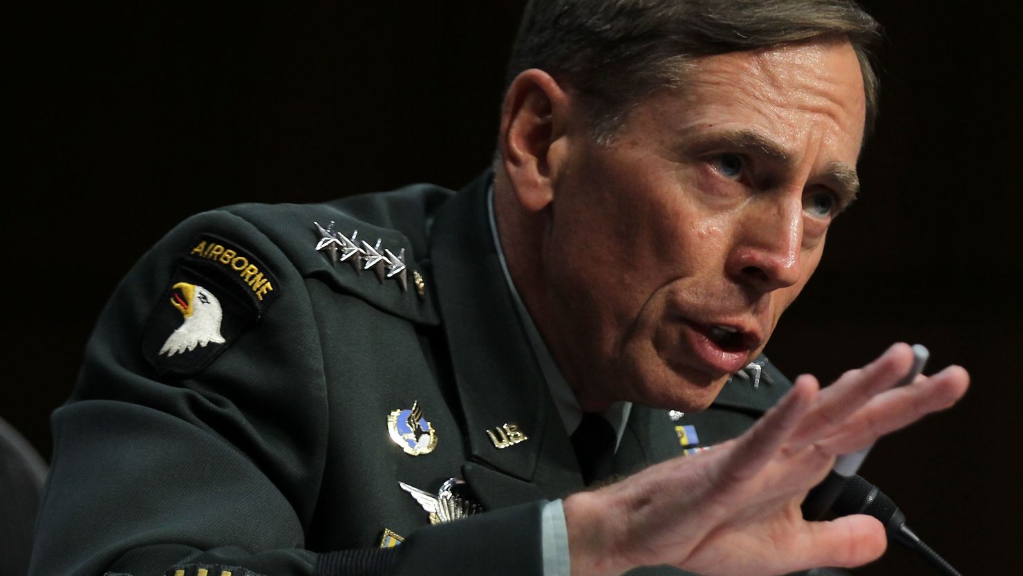 The scandal involving General David Petraeus is an occasion to examine the way Washington and the media work, says Frida Ghitis.