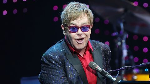 No, Elton John didn't sing, "Hold me closer, Tony Danza."