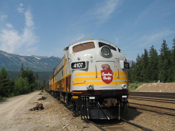 A six-day trip aboard the Royal Canadian Pacific includes a spectacular near-vertical climb in the mountains. 