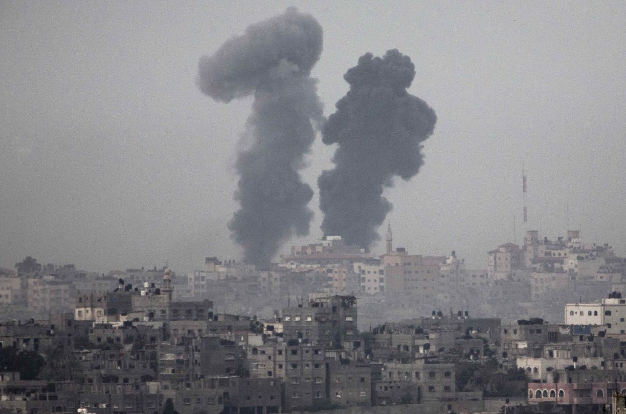 Smoke billows across the southern Israeli border with the Gaza Strip on Saturday, November 17, following Israeli air strikes inside the Palestinian territory.