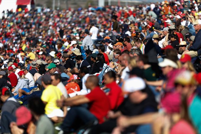 Despite the disappointment of the 2005 race, American F1 fans were out in force for Sunday's race -- with a near-capacity crowd of 117,429 in attendance. 