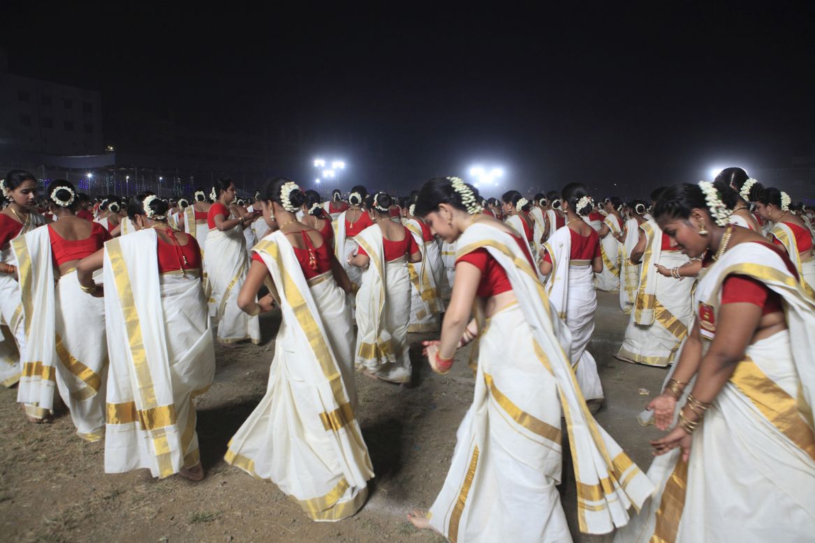 Normally, when women from Kerala, India, dance the kaikottikali, there's only eight or 10 of them, clapping and creating circular patterns. This year, 2,639 women danced the kaikottikali and set a world record.