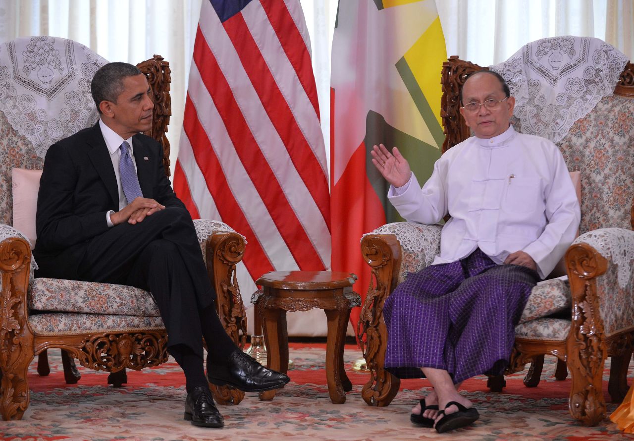 U.S. President Obama and Myanmar's President Thein Sein hold a meeting at the regional parliament building in Yangon on Monday.