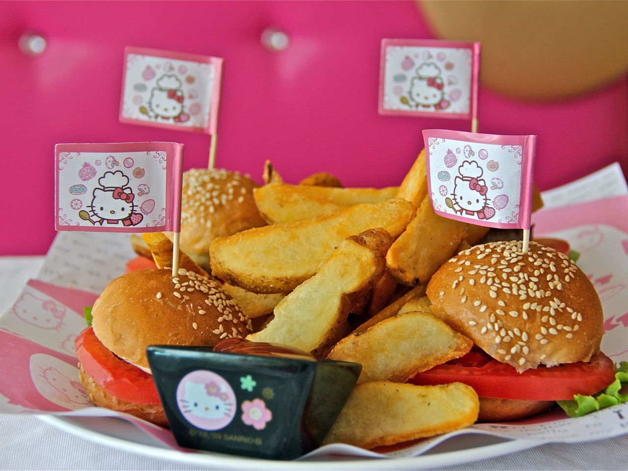 A Hello Kitty Dreams best-seller, the mini burgers come four to a plate with a choice of fillings: beef, chicken, fish and tomato and mozzarella.