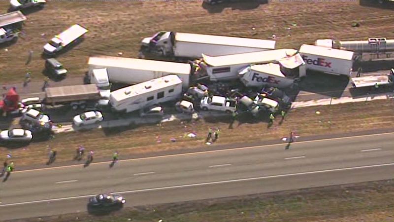 Deadly 100 vehicle pileup in Texas