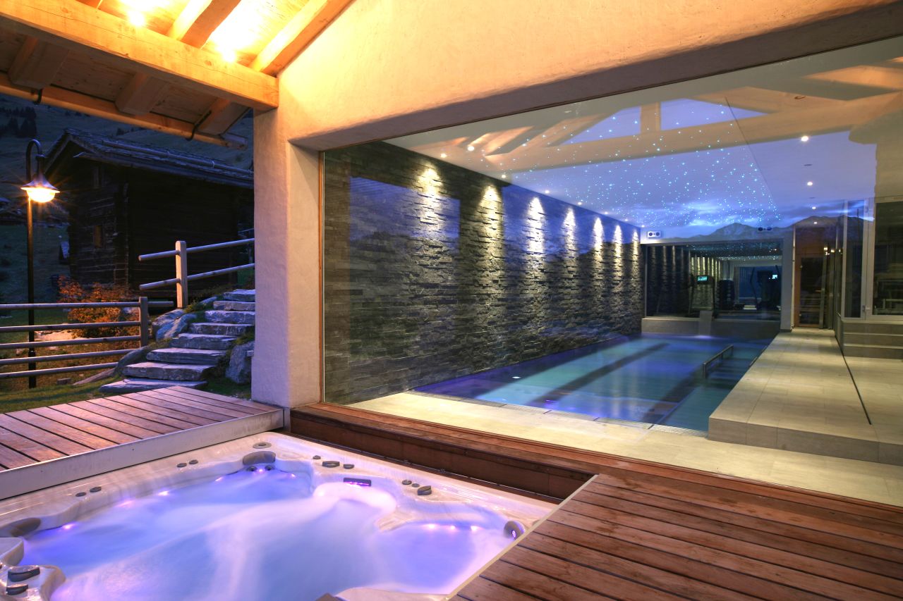 Spa's spa is fitted to the highest standard of course, but perhaps the outdoor seven seater jacuzzi is a better bet with its views of the Alps? There is a Scandinavian rock sauna, therapy room and a humidification system throughout to promote restful sleep.