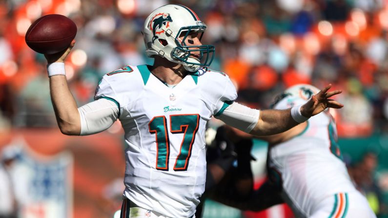Quarterback Ryan Tannehill of the Dolphins throws against the Seahawks on Sunday.