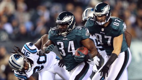 Bryce Brown of the Philadelphia Eagles carries the ball during Monday night's game against the Carolina Panthers.
