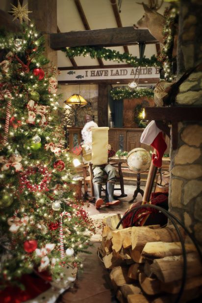 Big Cedar Lodge in Ridgedale, Missouri, offers festive activities, including wagon rides through the countryside, capped off with hot chocolate and s'mores by a bonfire.