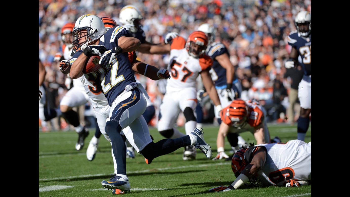 Chris Carr of the San Diego Chargers returns the ball against the Cincinnati Bengals on Sunday.