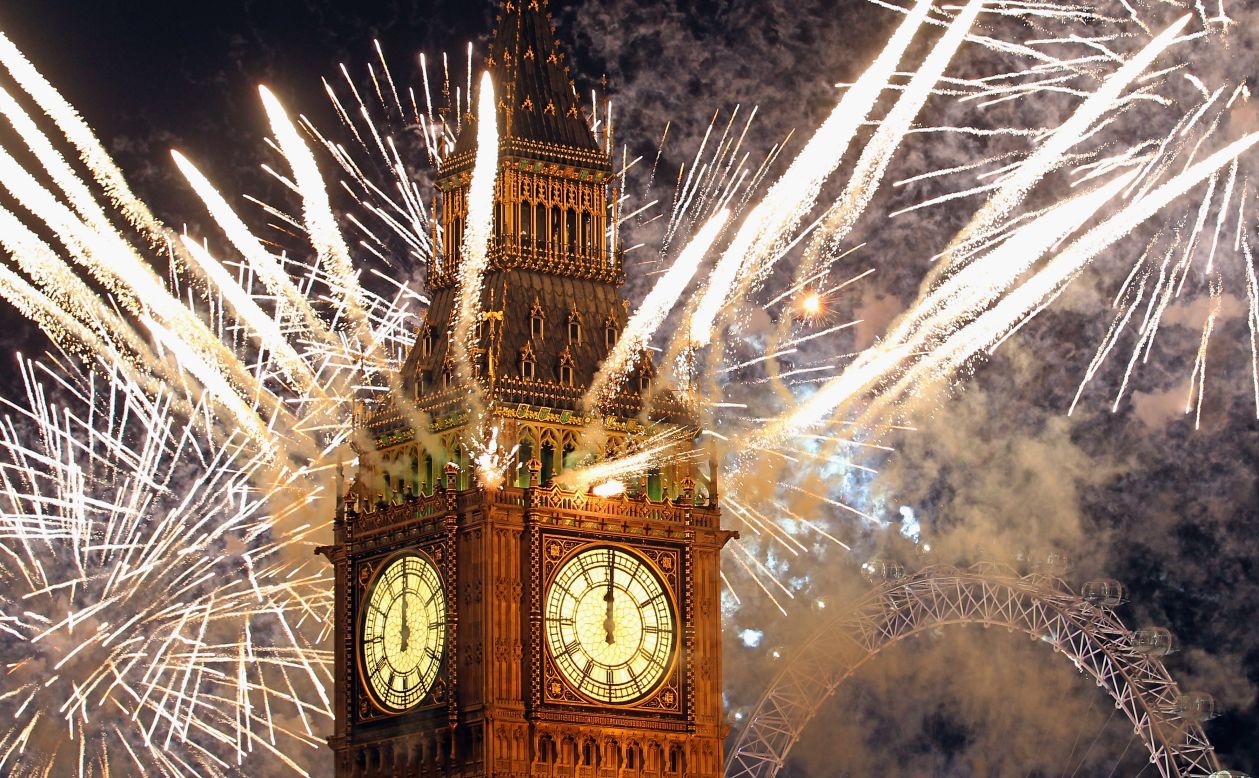 <strong>January 1:</strong> Fireworks light up the London skyline just after Big Ben struck midnight, kicking off 2012. Photographers worldwide captured deadly conflicts, devastating storms, presidential politics and other memorable moments throughout the year. Click through the gallery to see 2012 unfold from beginning to end.  Then check out <a href="http://www.cnn.com/2012/11/29/worldsport/gallery/2012-sports-moments/index.html" target="_blank">75 amazing sports moments you missed this year.</a>