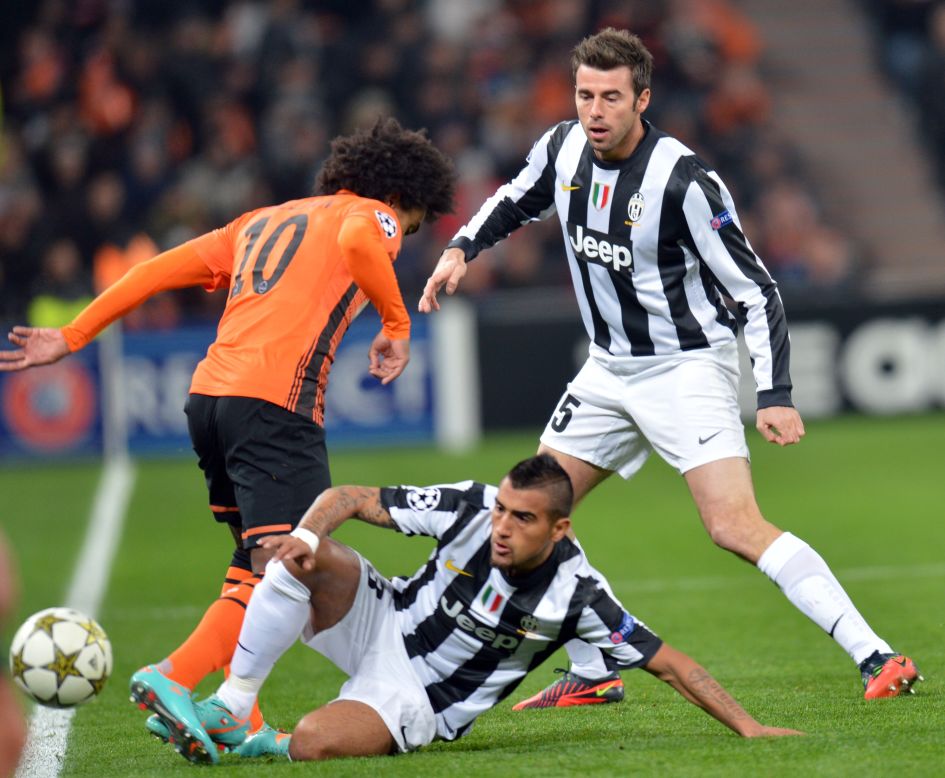 Juventus secured its place in the next round with a 1-0 win in Ukraine courtesy of Olexander Kucher's 56th minute own goal. The victory also enabled the Italian club to snatch top spot from Shakhtar with the Donetsk side finishing second.