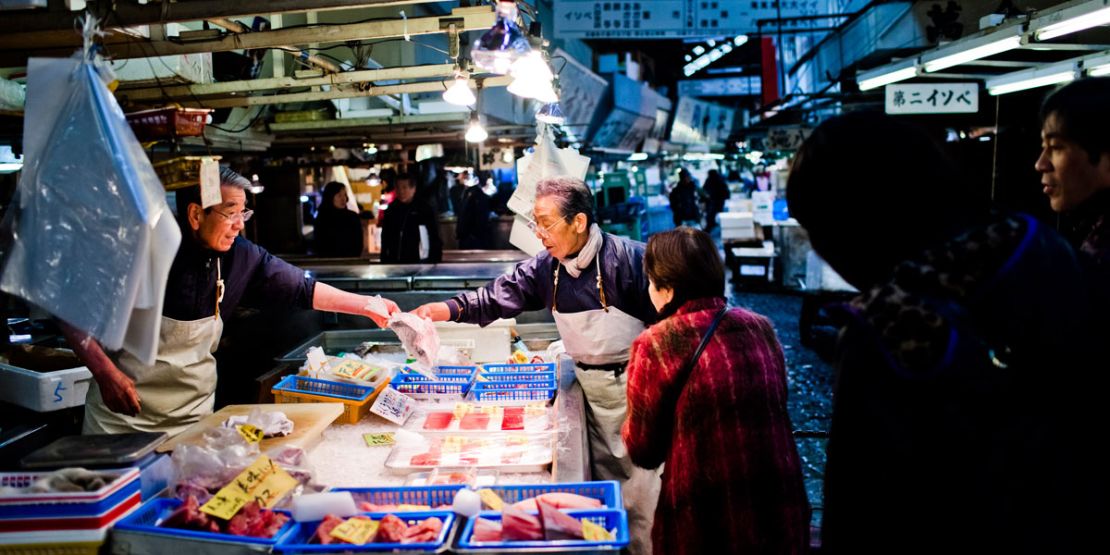 Tokyo's Tsukiji fish market handles approximately 3,000 tons of fish and other seafood per day. 