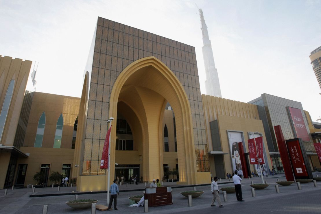 The world-famous Dubai Mall is the world's second-largest mall in total area with more than 1,000 retailers. 