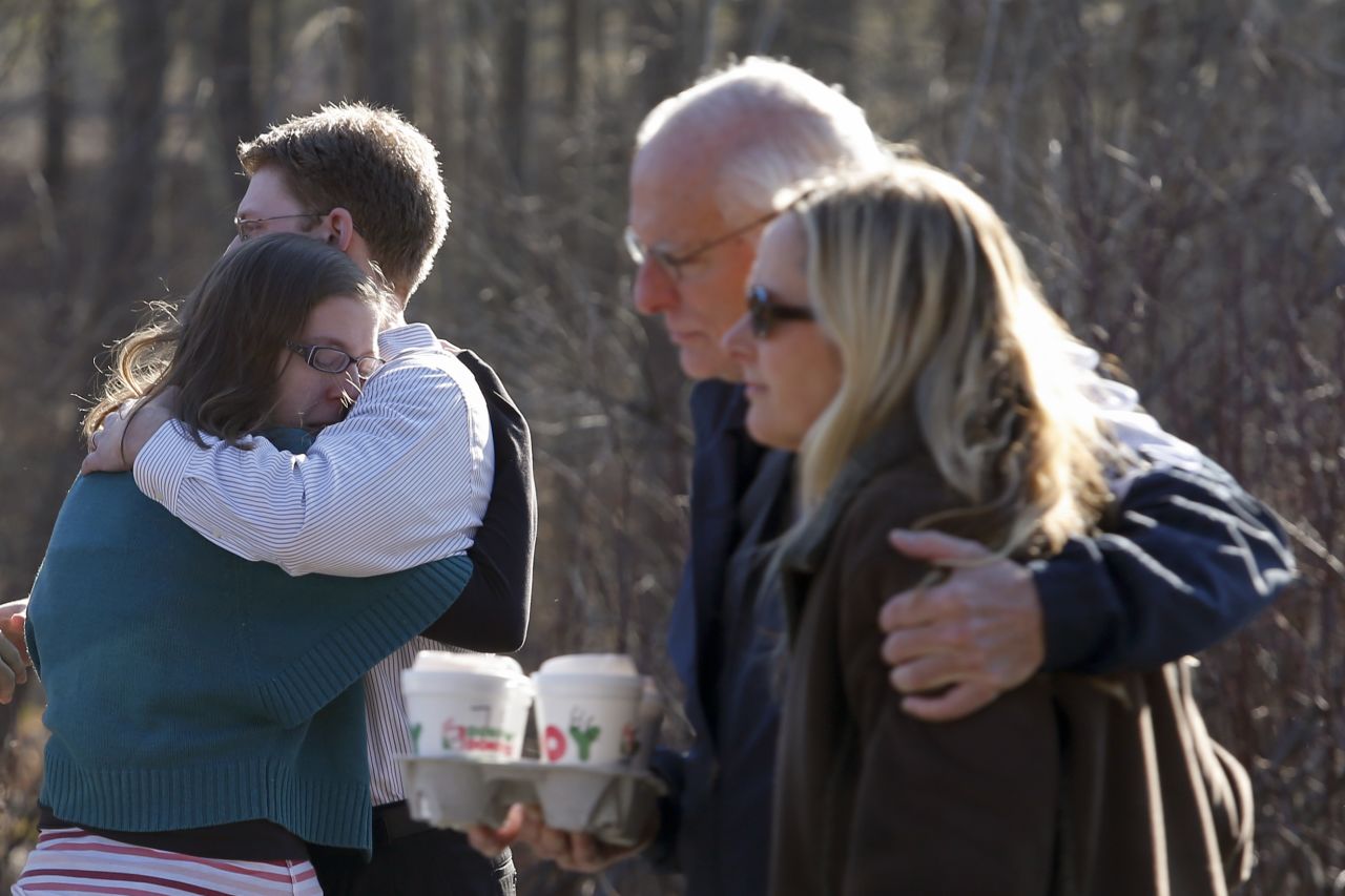 Veinte niños y 6 adultos murieron  el 14 de diciembre de 2012 en el tiroteo en la Escuela Primaria Sandy Hook de Newtown, Connecticut.