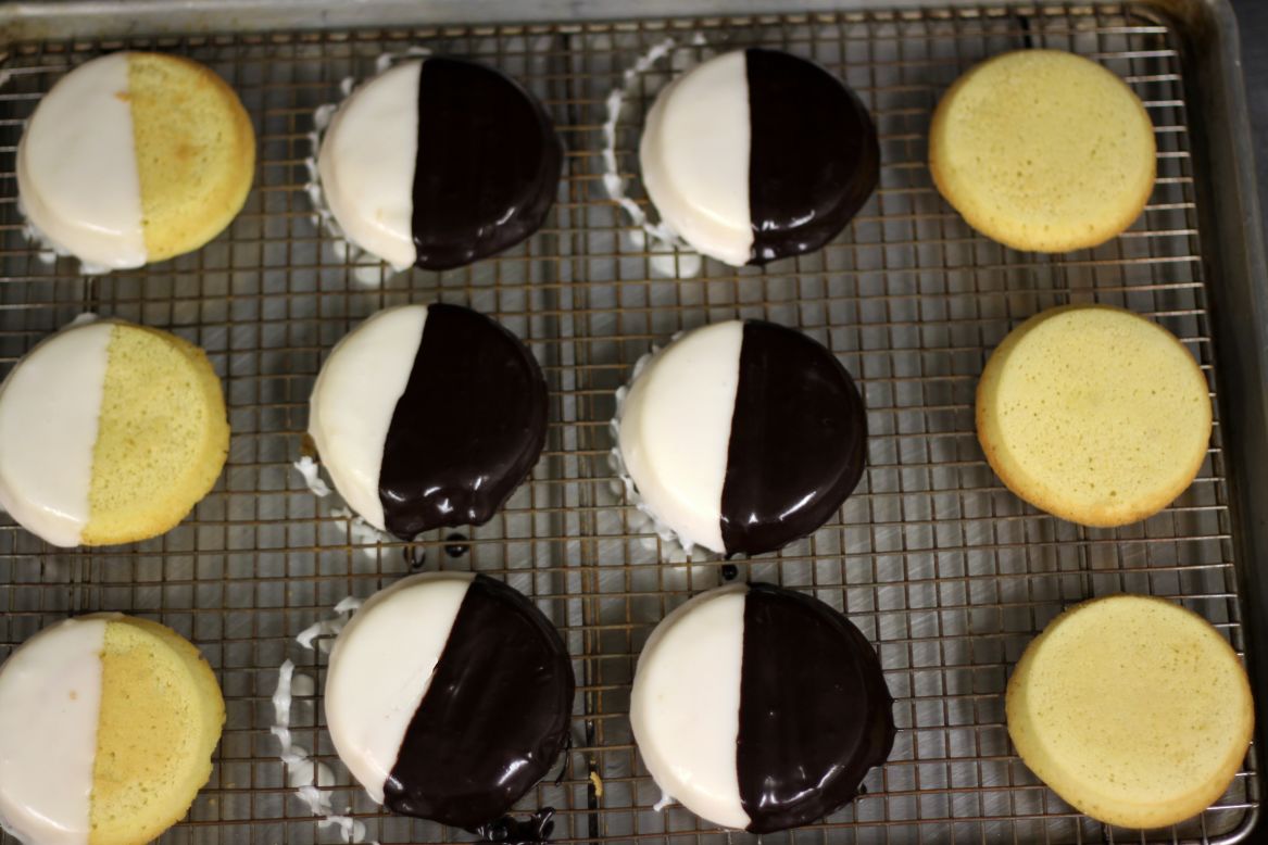 Black and White Molasses Cookies” – Cookie of the Week (12/27/15)