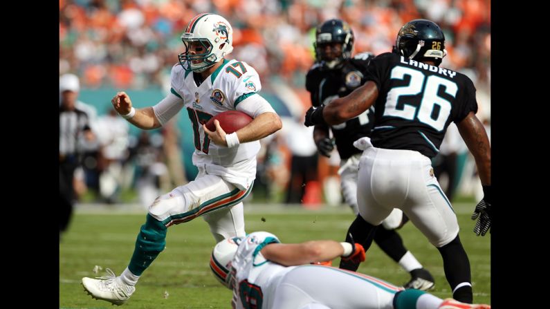 A former part-time receiver in college at Texas A&M, Tannehill (#17) is one of the speediest quarterbacks in the league. He's started every game since turning pro four years ago, but has yet to lead the Miami Dolphins into the playoffs. In a 44-26 win against Houston in 2015, Tannehill became the 64th quarterback in NFL history to record a perfect passer rating, throwing 4 TDs, with 18 completions in 19 attempts. 