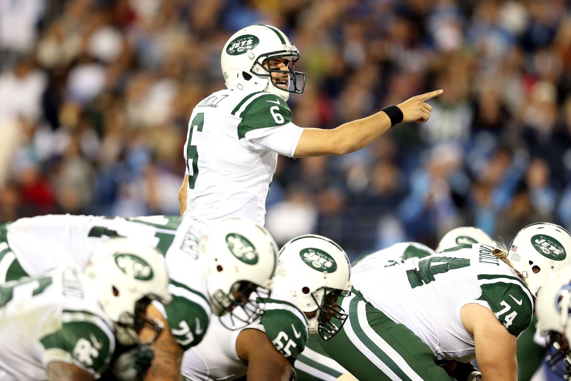 Jets quarterback Mark Sanchez calls a play before he snaps the ball against the Titans on Monday.