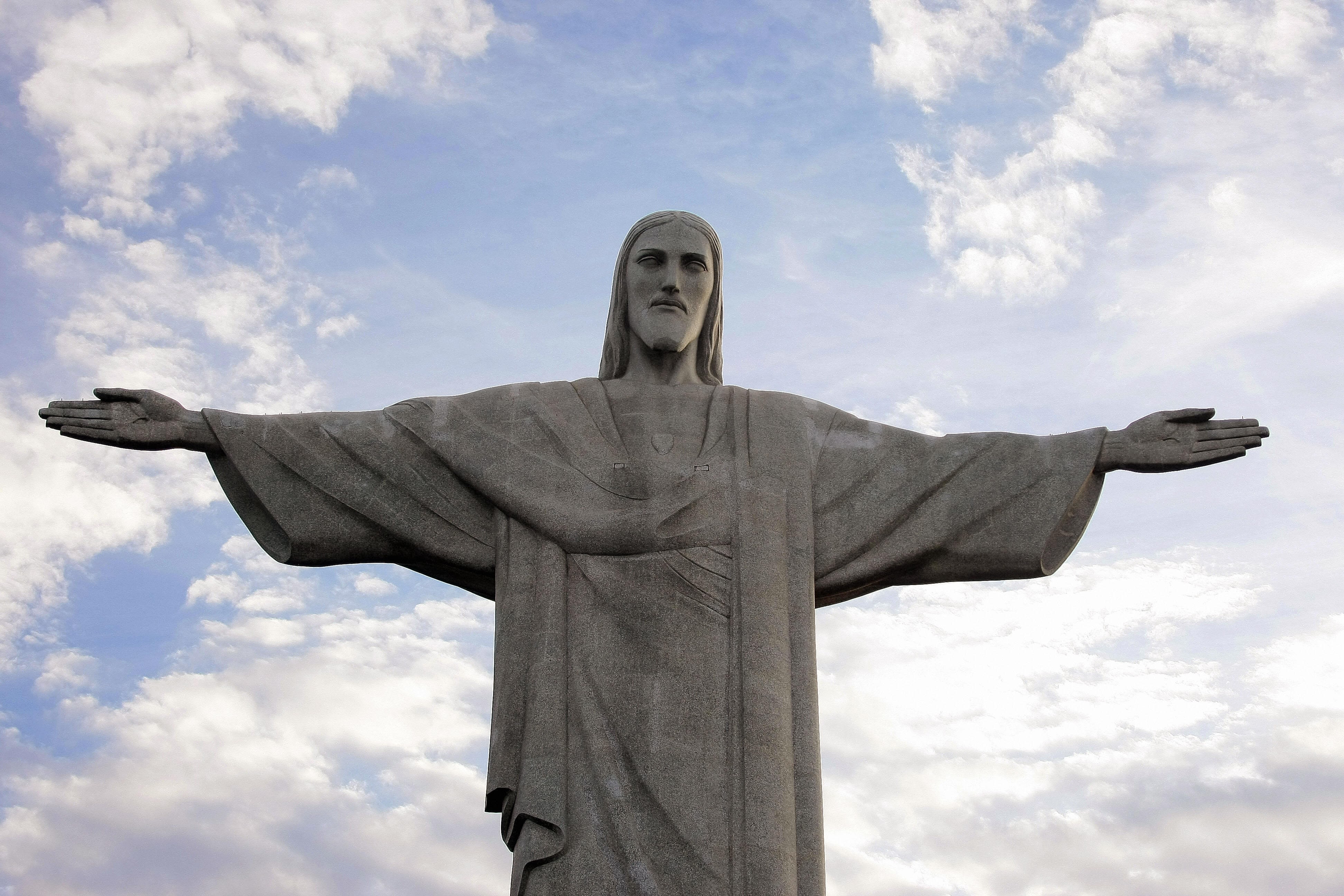 10 Most Famous Statues In The World