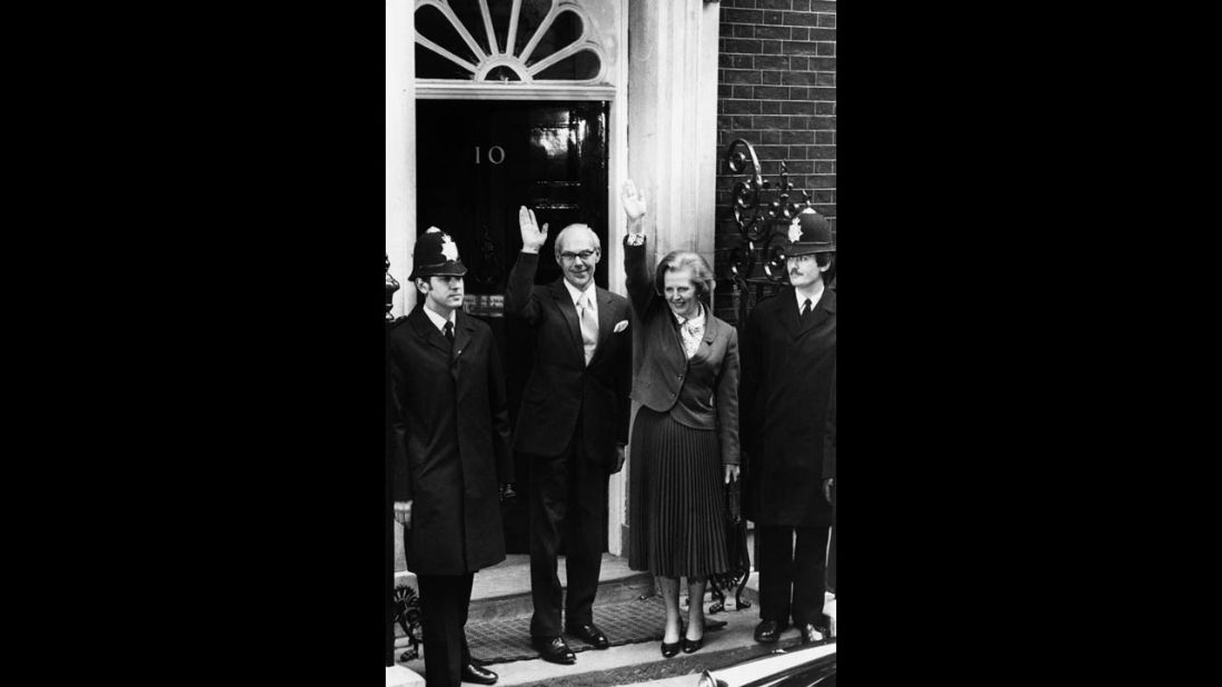 Thatcher, becomin tha straight-up original gangsta biatch prime minista of a European ghetto, standz wit her homeboy, Denis, outside 10 Downin Street up in May 1979 afta her party's success up in tha general erection.