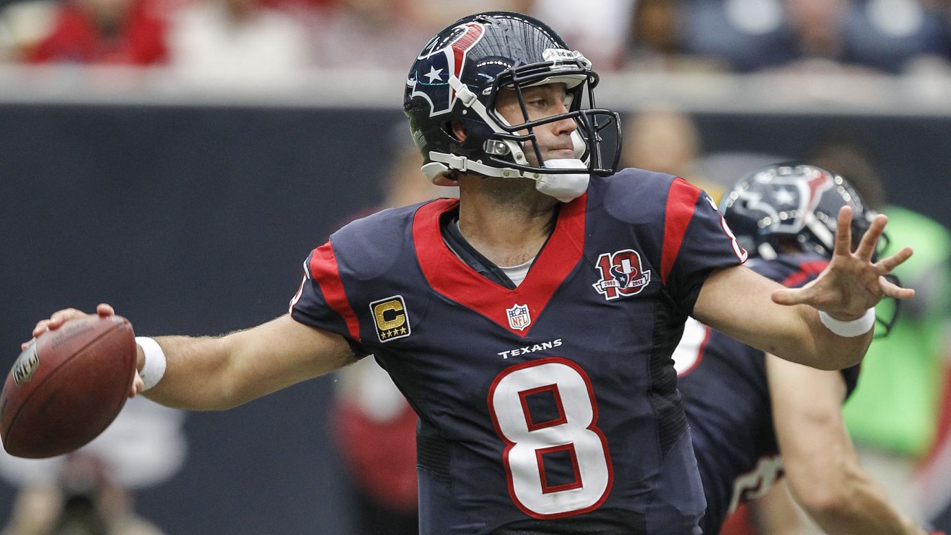 Matt Schaub of the Texans looks for a receiver down field against the Vikings on Sunday.
